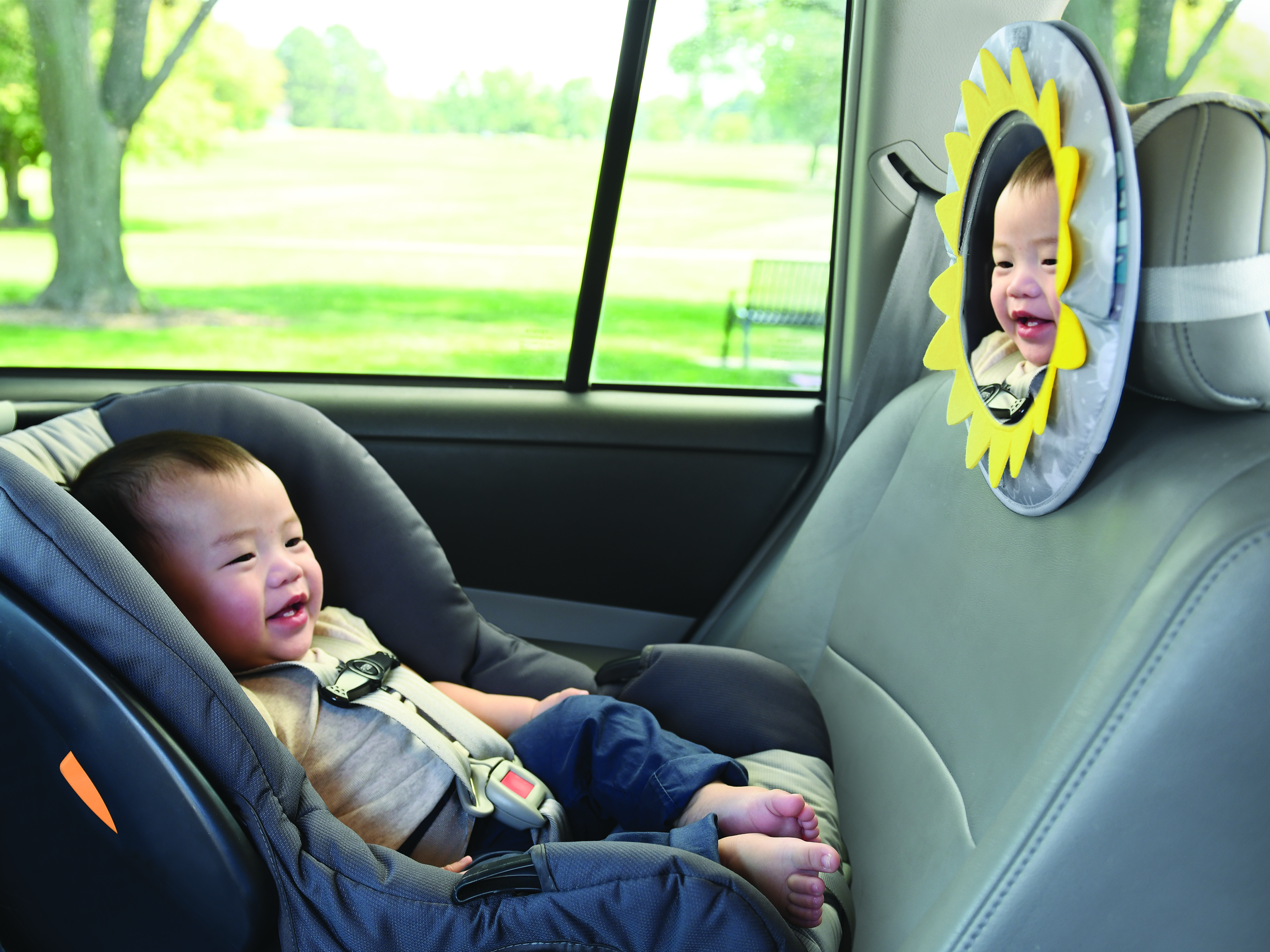 Baby car 2024 mirror with music